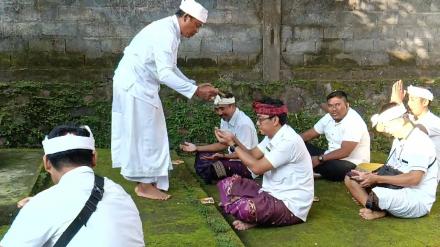 KEGIATAN PERSEMBAHYANGAN BERSAMA  HARI SUCI PURNAMA KADASA